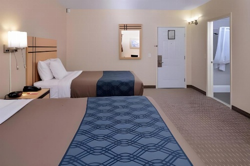 Econo Lodge Rochester image 13