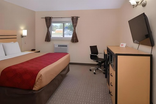 Econo Lodge Rochester image 14