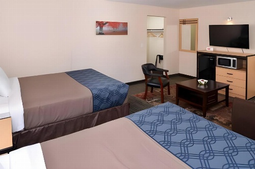 Econo Lodge Rochester image 16