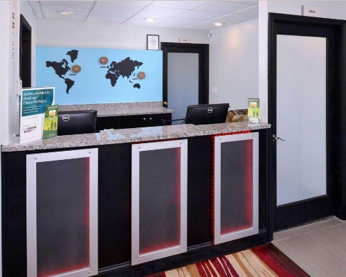 Econo Lodge Rochester image 29